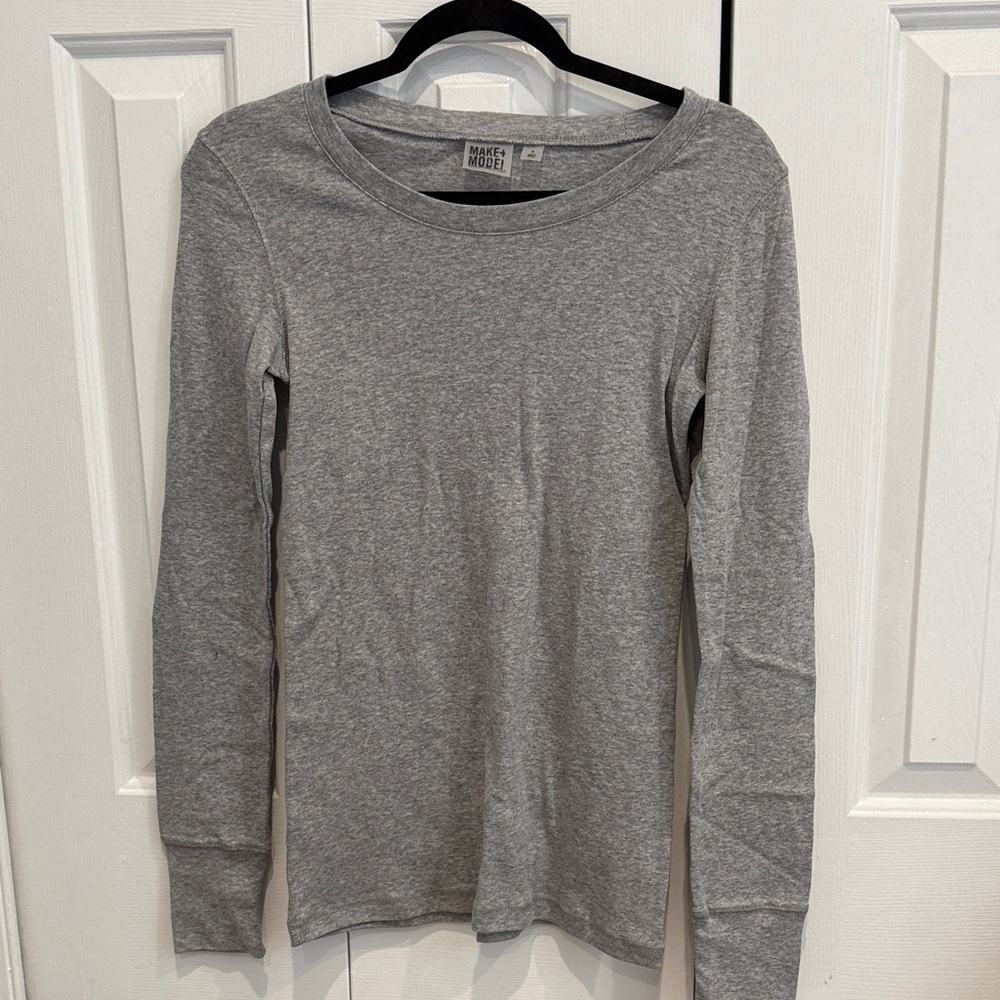 Make + Model Gray Long Sleeve Tee
